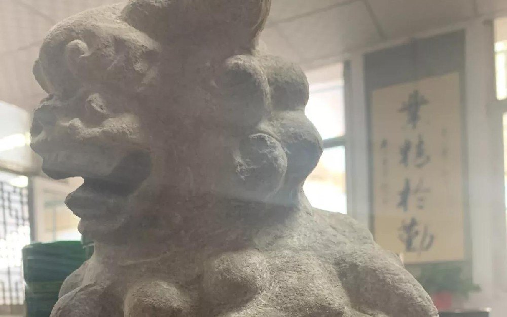 7th C stone lion | China 7th C stone lion | treasure stone lion